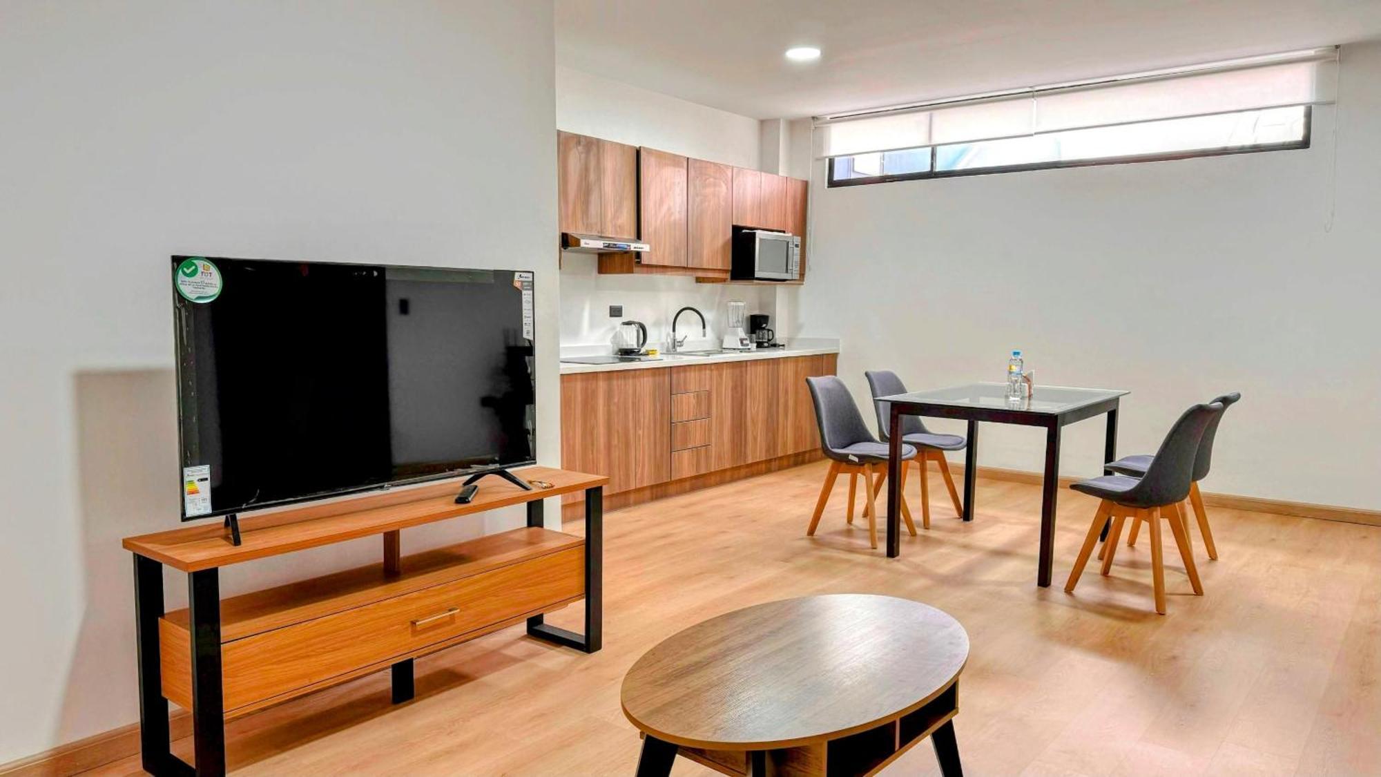 Edificio Tofino Apartment กีโต ภายนอก รูปภาพ