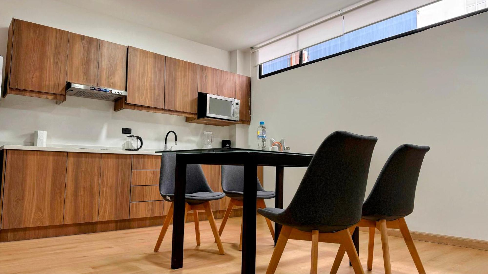 Edificio Tofino Apartment กีโต ภายนอก รูปภาพ