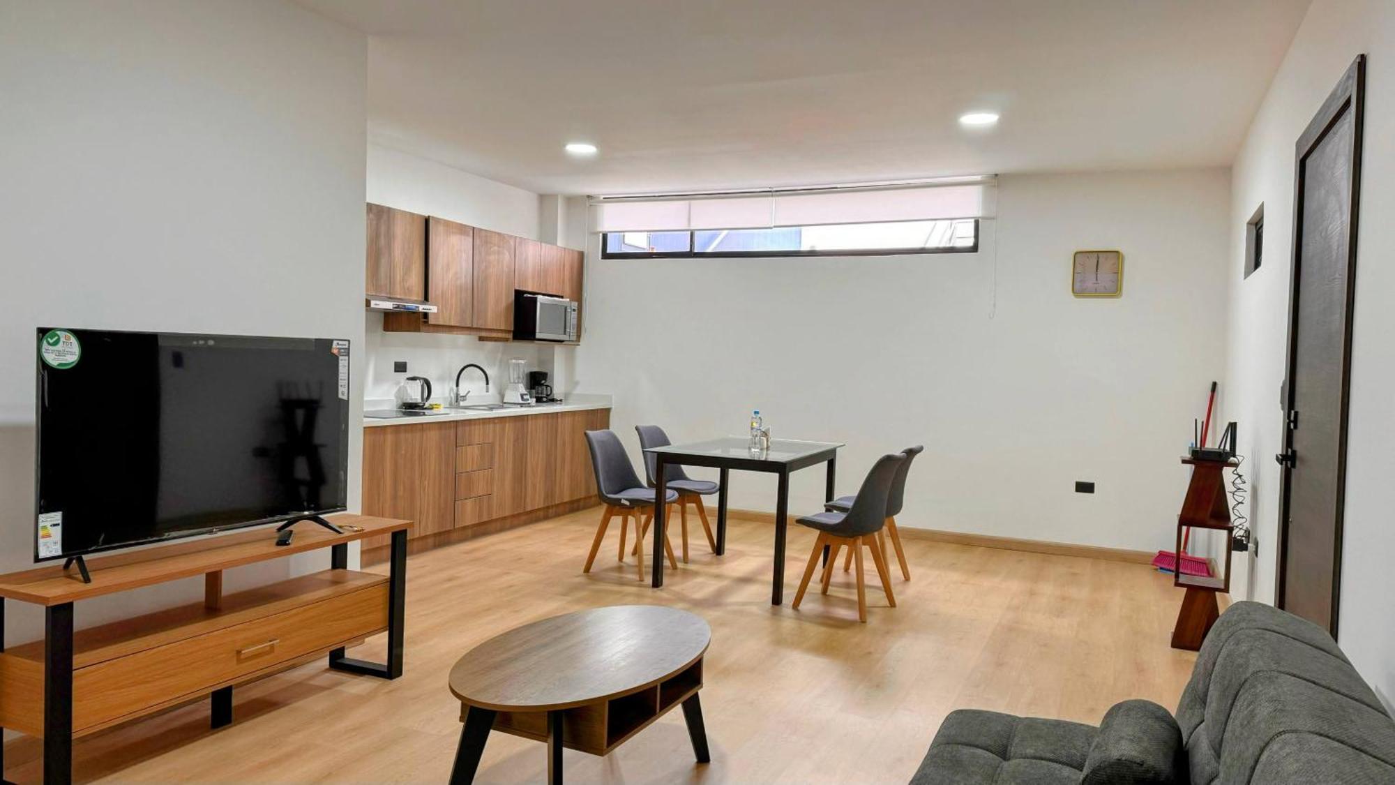 Edificio Tofino Apartment กีโต ภายนอก รูปภาพ